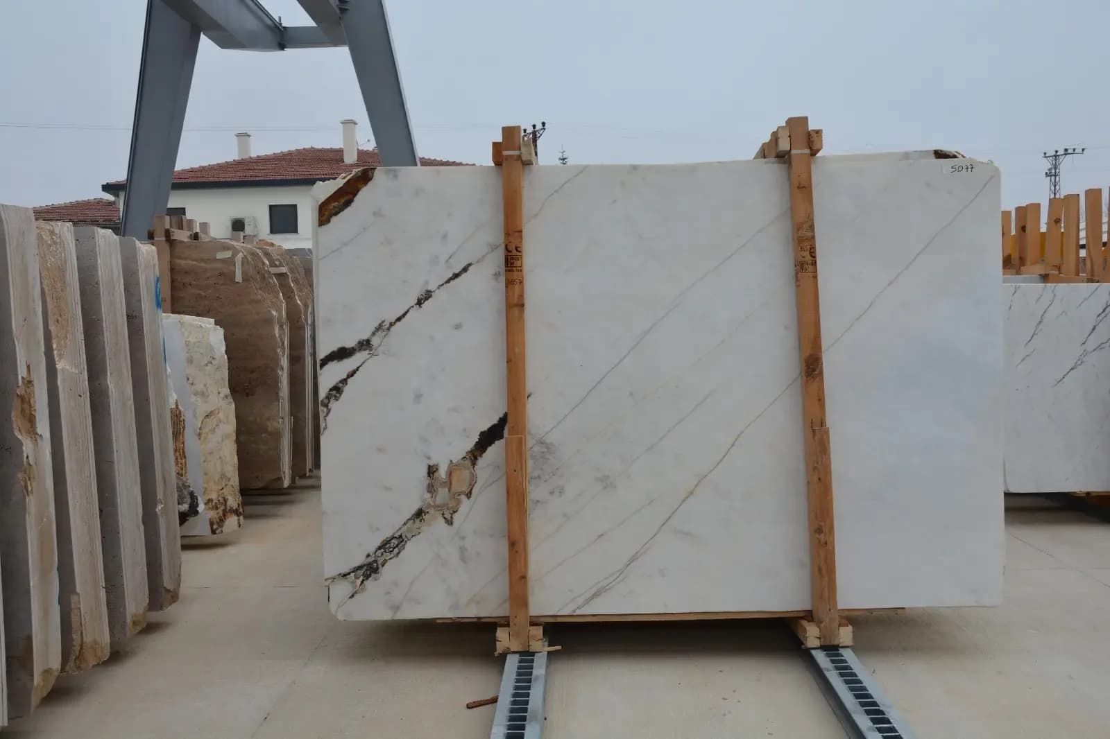 AFYON WHITE GOLD ONYX — ონიქსის ფილა