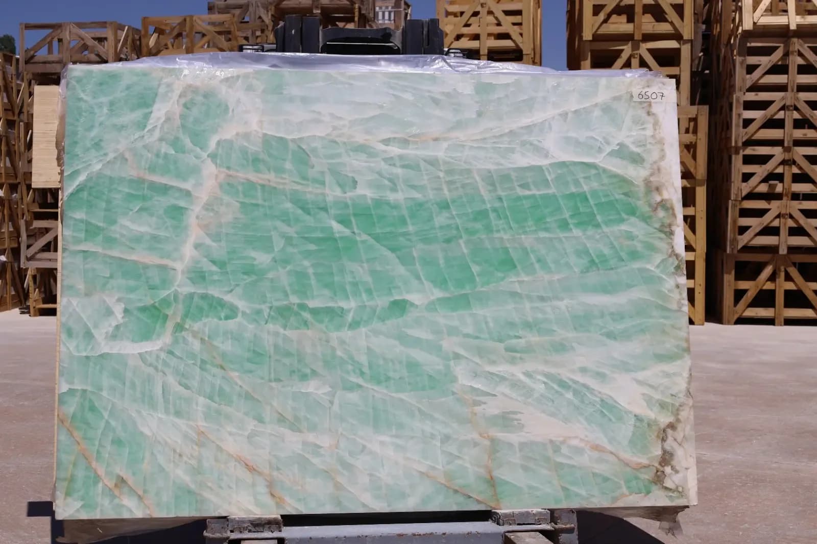 GREEN ICE ONYX — ონიქსის ფილა