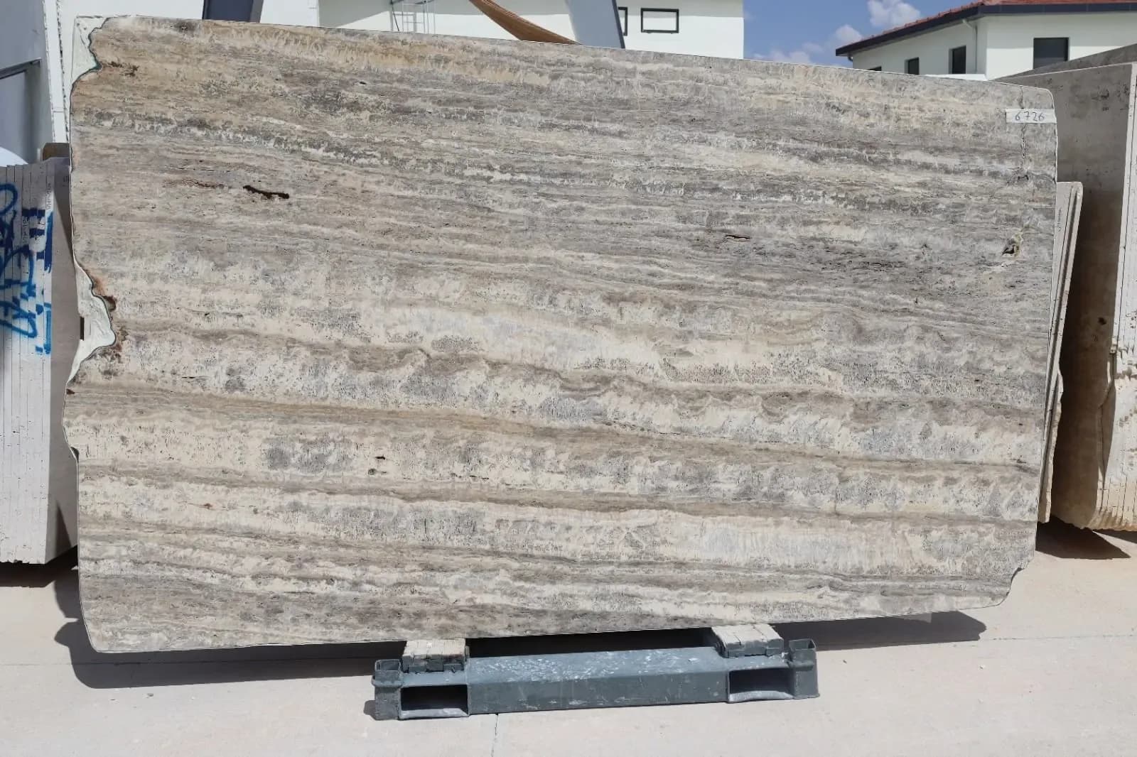 SILVER TRAVERTINE VC — ტრავერტინის ფილა